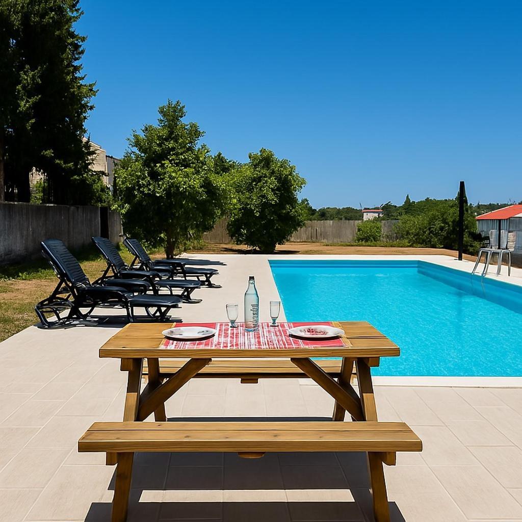 Private V3 Equipped Kitchen & Pool Vila Teixoso Exterior foto